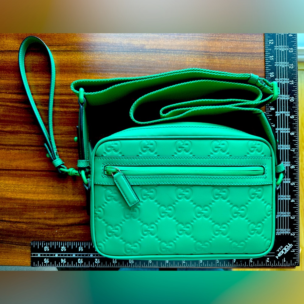 Gucci GG rubber effect crossbody bag green